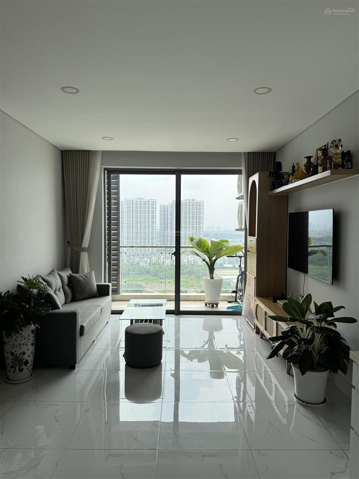 Bán căn hộ 3 phòng ngủ skylines giá tốt