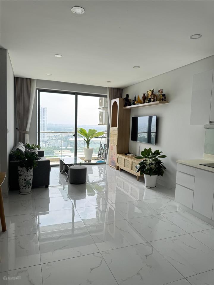 Bán căn hộ 3 phòng ngủ skylines giá tốt