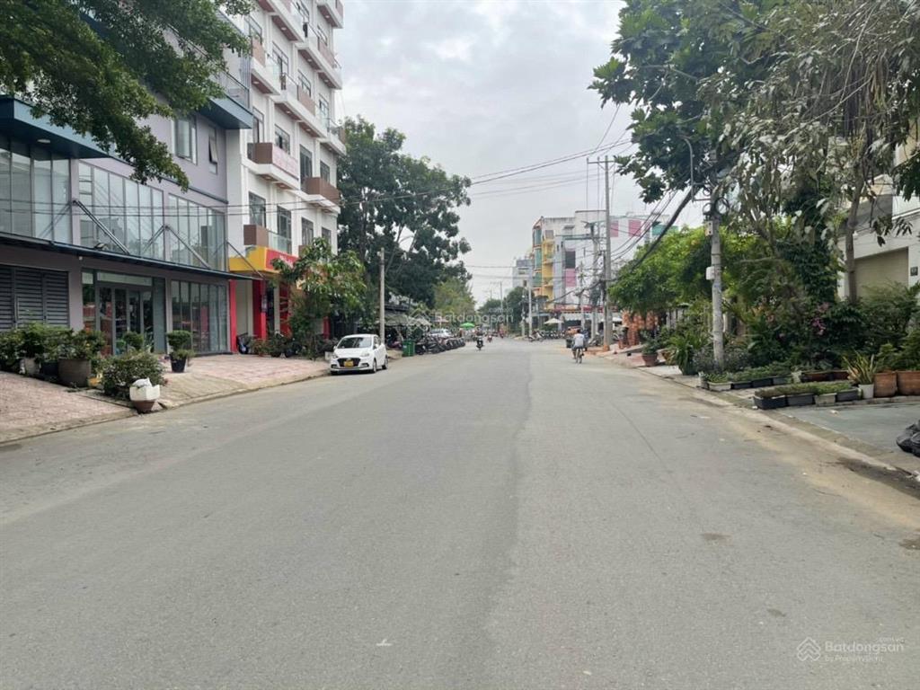 Cho thuê nhà phố phường phú thuận giá tốt