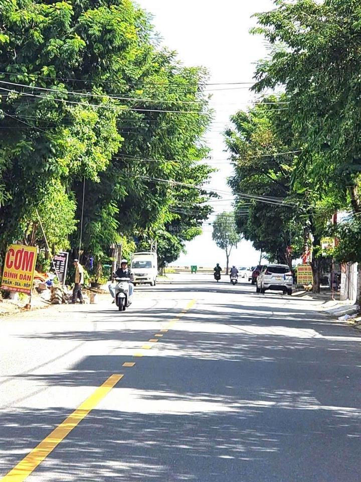 Lô góc 2mt đường 10.5m thông biển kinh doanh sầm uất