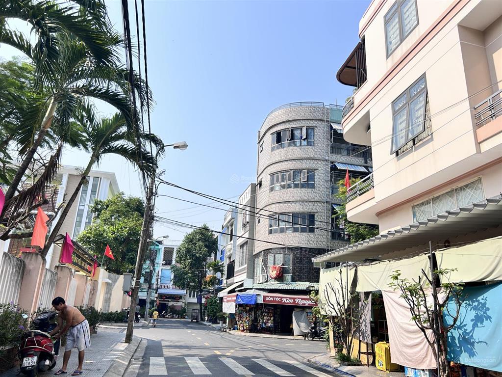 Bán nhà đẹp 3 tầng đường 5m5 sát biển 200m trần cao vân, thanh khê, trung tâm tp đà nẵng