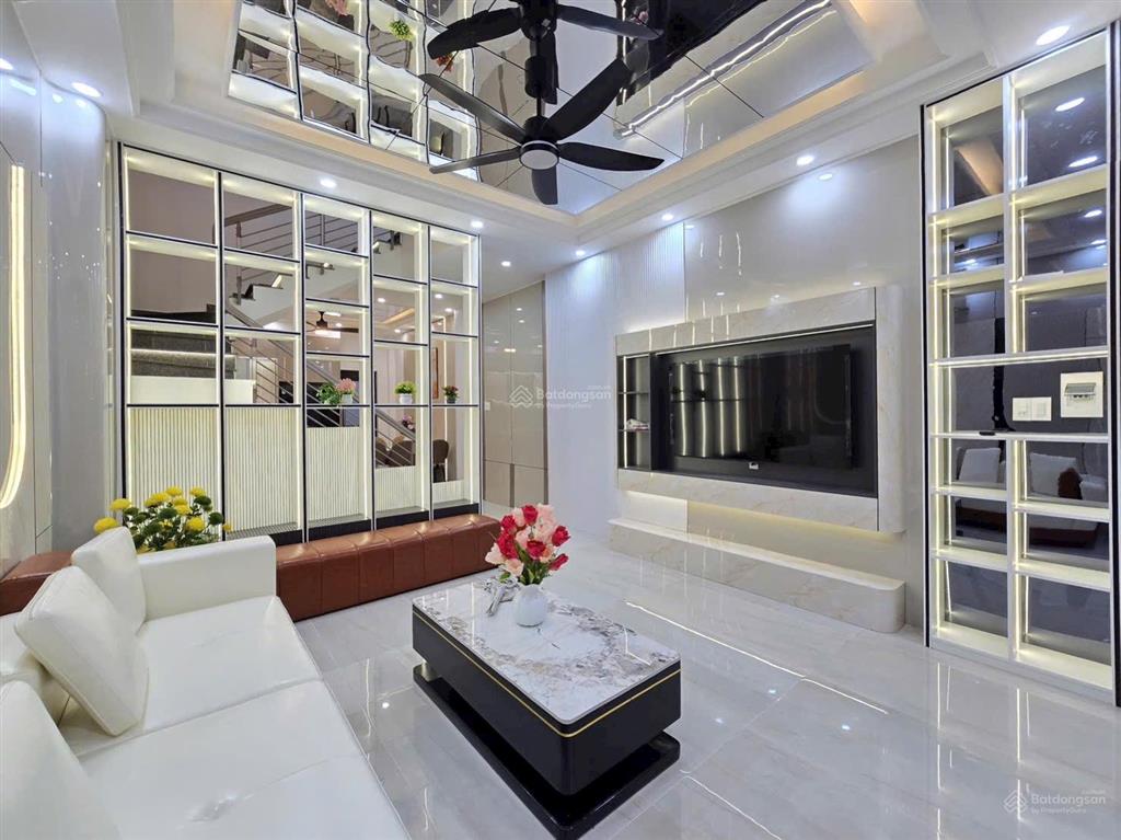 Nhà đẹp gần biển đà nẵng mới 100% full nội thất giá tốt