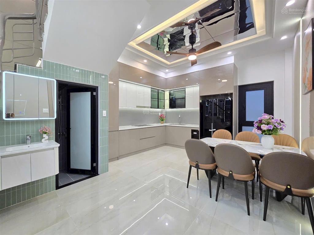 Nhà đẹp gần biển đà nẵng mới 100% full nội thất giá tốt