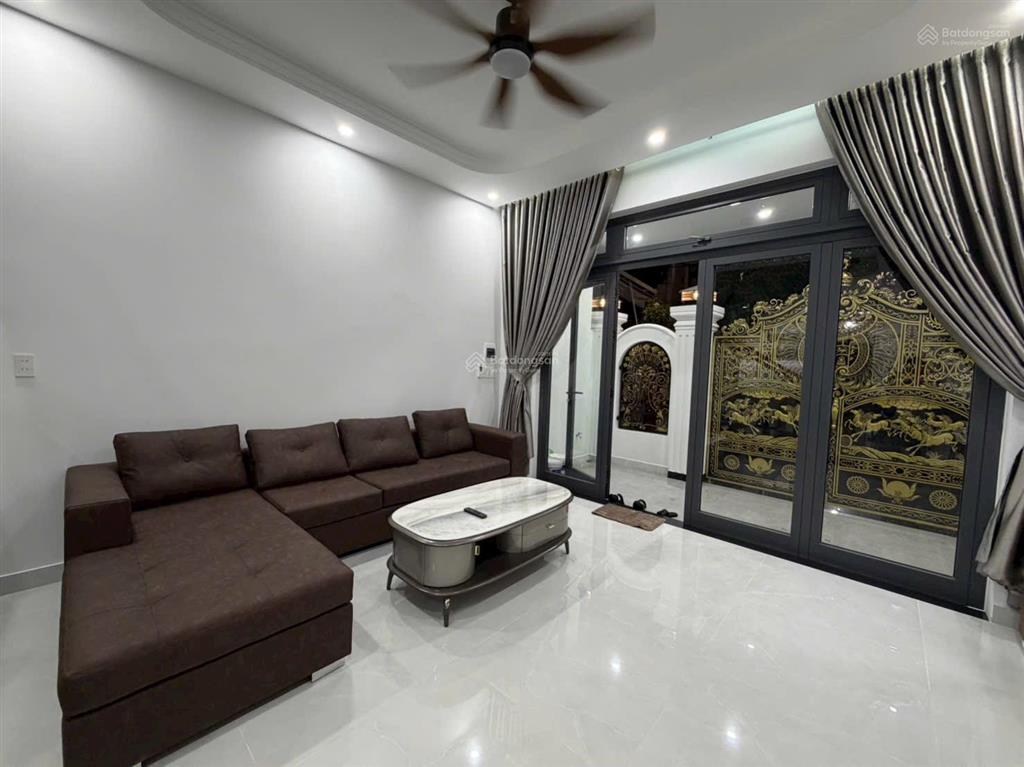 Nhà đẹp gần trung tâm tp đà nẵng cách biển 500m  full nội thất vào ở ngay