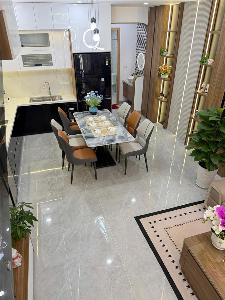 Nhà 3 tầng gần biển đà nẵng mới 100% full nội thất dòng tiền cho thuê cao