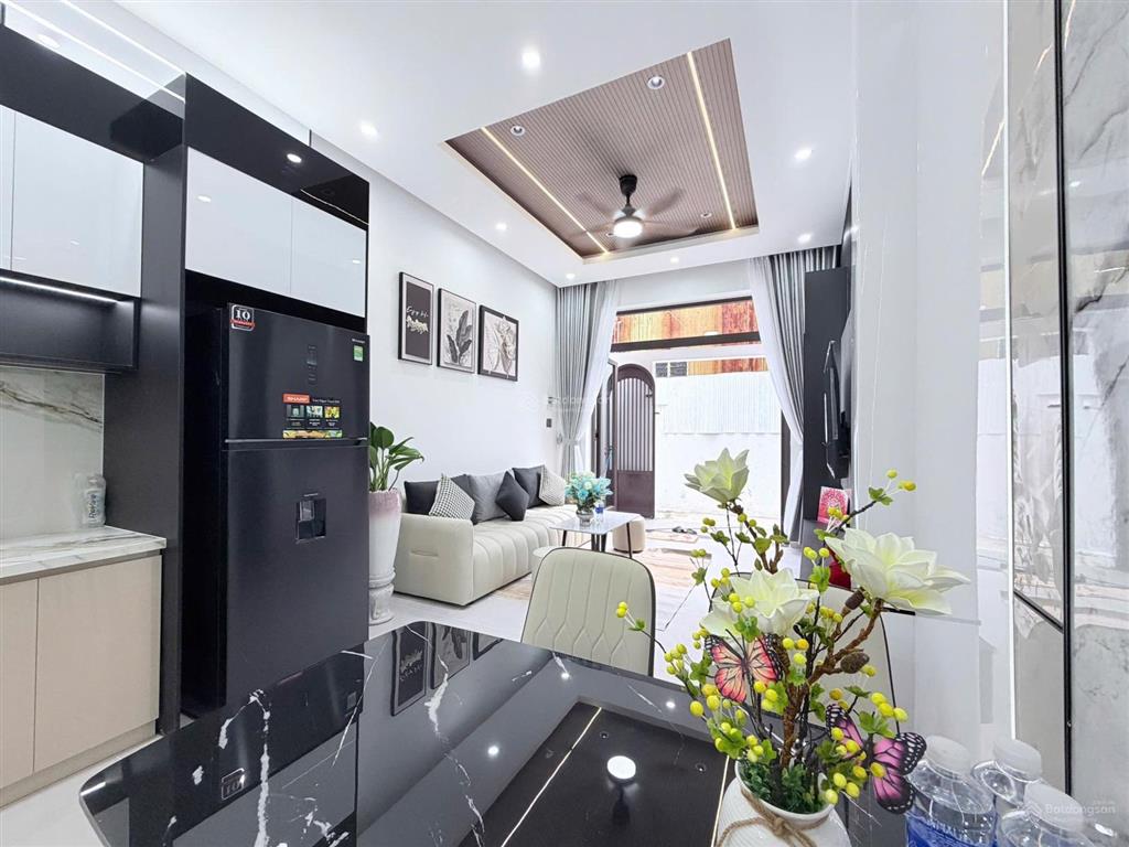 Bán nhà 2 tầng nguyễn phước nguyên trung tâm tp giá tốt
