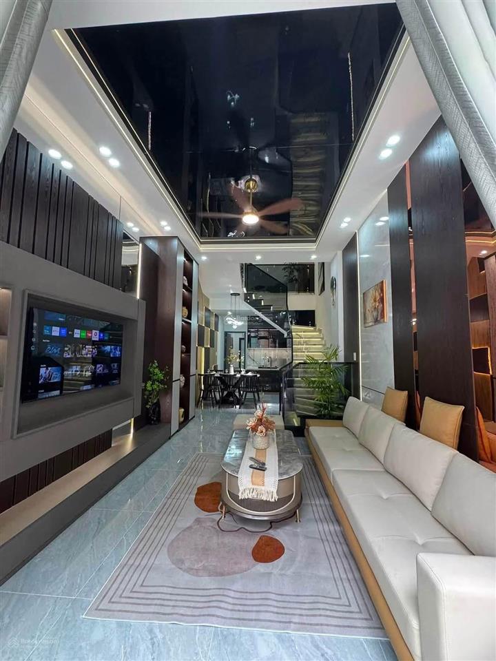 Sở hữu nhà đẹp trung tâm đà nẵng, cách biển chỉ 200m, vào ở ngay