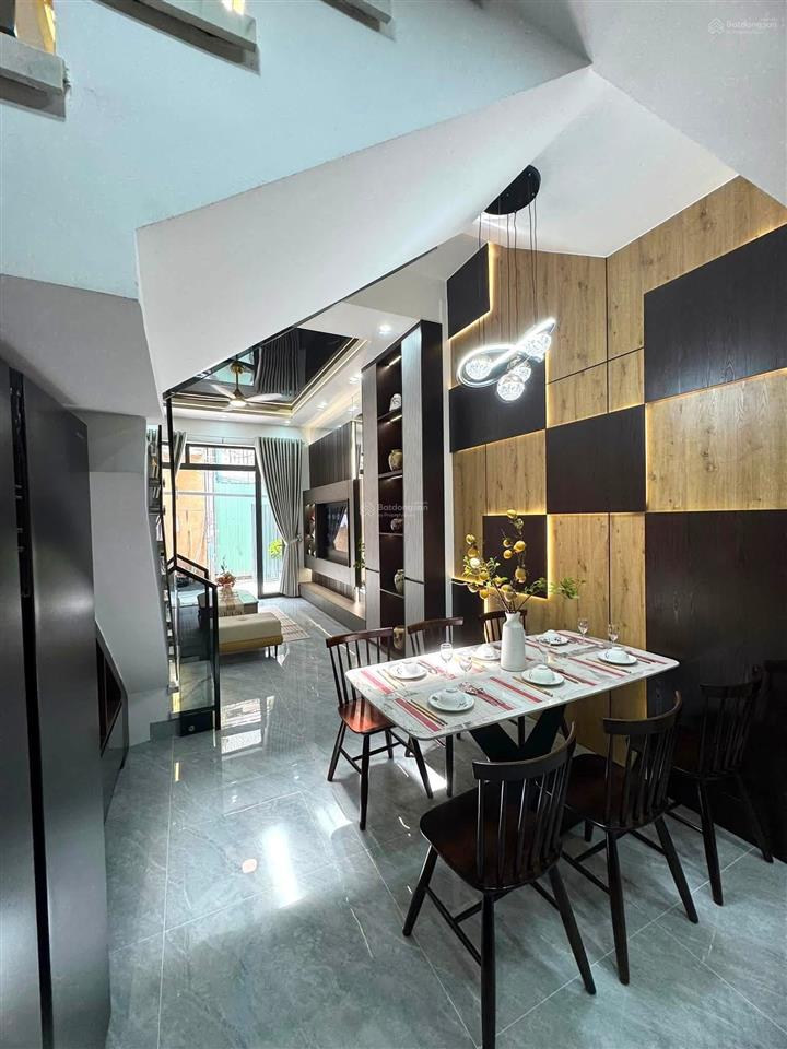 Sở hữu nhà đẹp trung tâm đà nẵng, cách biển chỉ 200m, vào ở ngay
