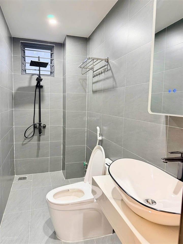 Nhà mới full nội thất cách biển hơn 100m, vị trí đẹp kề trung tâm đà nẵng