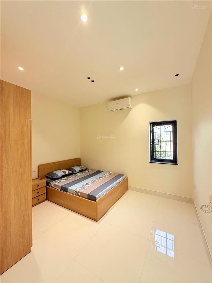 Nhà đẹp trung tâm thanh khê sát hà huy tập 4 phòng ngủ full nội thất