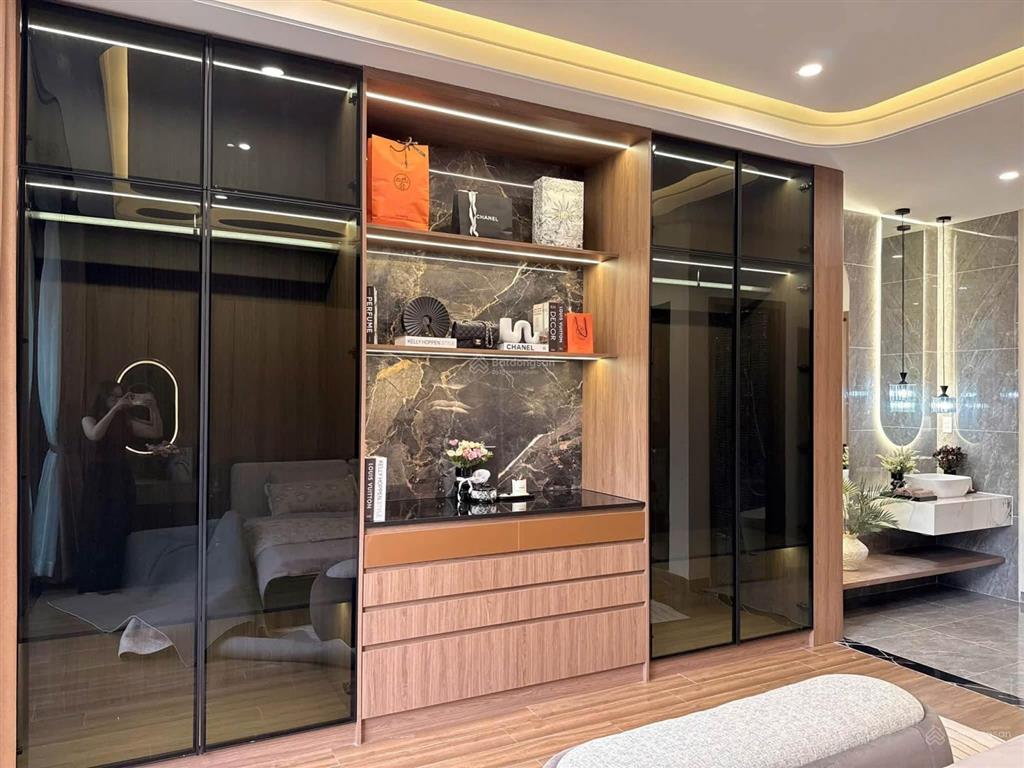 Nhà đẹp thanh lương 18, hòa xuân, 100m2 sân ô tô 7 chỗ thiết kế hiện đại, nhiều không gian xanh