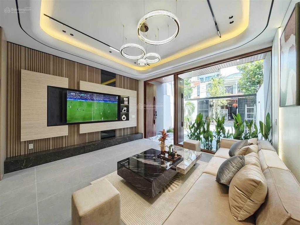 Nhà đẹp thanh lương 18, hòa xuân, 100m2 sân ô tô 7 chỗ thiết kế hiện đại, nhiều không gian xanh