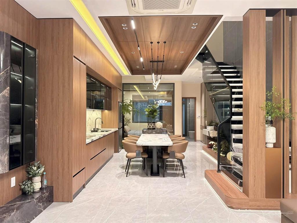 Nhà đẹp thanh lương 18, hòa xuân, 100m2 sân ô tô 7 chỗ thiết kế hiện đại, nhiều không gian xanh