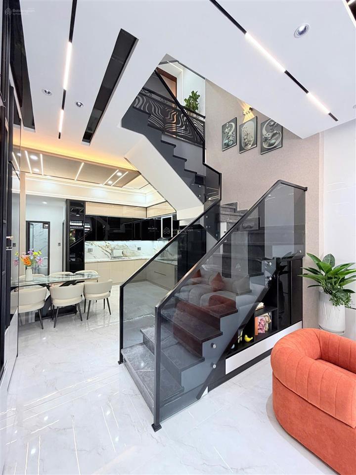 Nhà đẹp full nội thất đường 5m5 gần trần cao vân  gần trường tiểu học hà huy tập  thanh khê