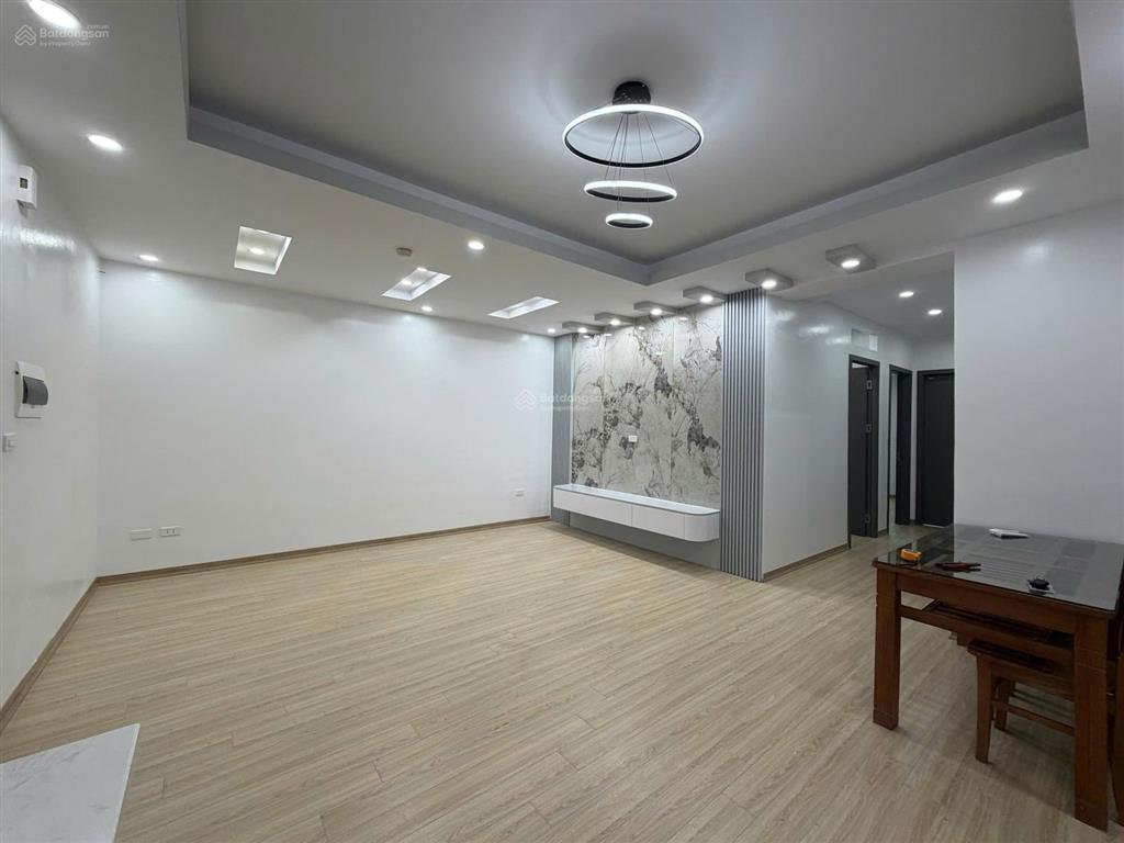 Căn hộ cc 3pn, 2wc tại khu đô thị văn khê, 4,98 tỷ, 82,3m2 bán gấp