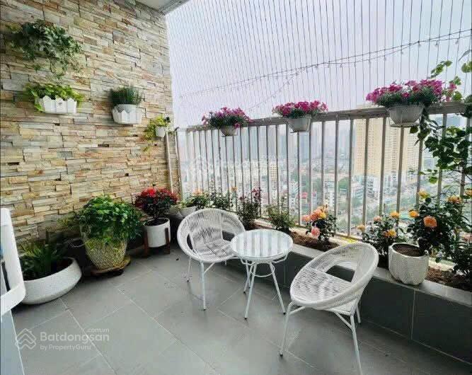 Bán căn hộ 3pn, 2wc, giá cực chất 5,3 tỷ tại khu đô thị văn khê, 103m2