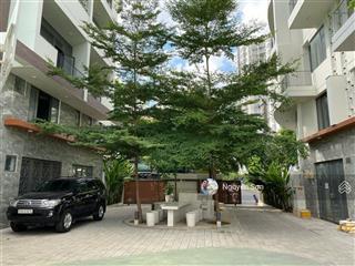 Còn căn compound cuối cùng quận 6  5 tầng  xe hơi đậu trong nhà. giá chỉ 7,7 tỷ