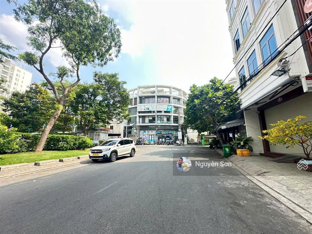 Còn căn compound cuối cùng quận 6  5 tầng  xe hơi đậu trong nhà. giá chỉ 7,7 tỷ