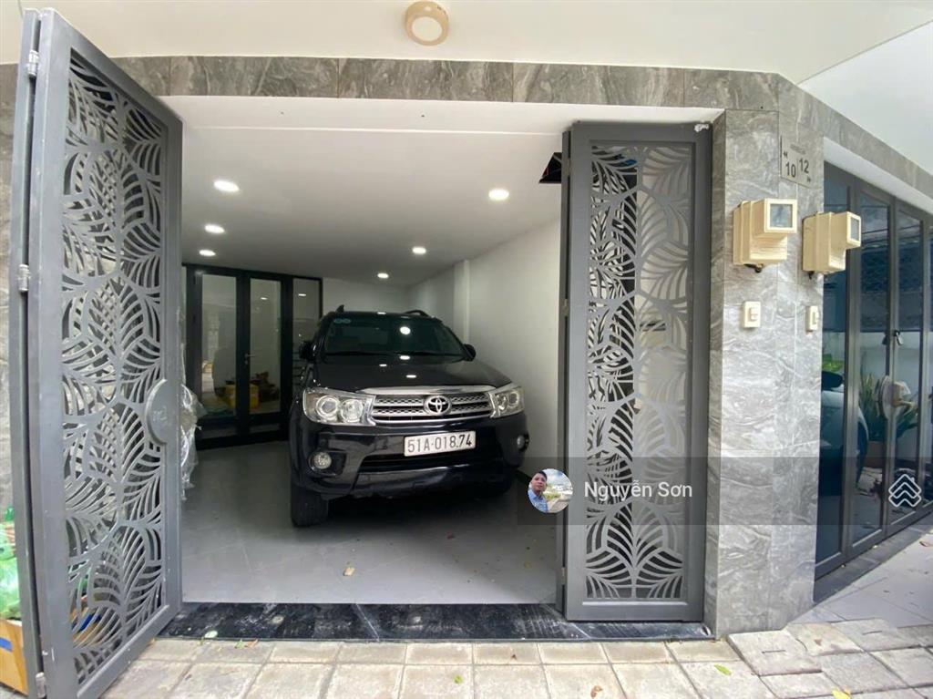 Còn căn compound cuối cùng quận 6  5 tầng  xe hơi đậu trong nhà. giá chỉ 7,7 tỷ