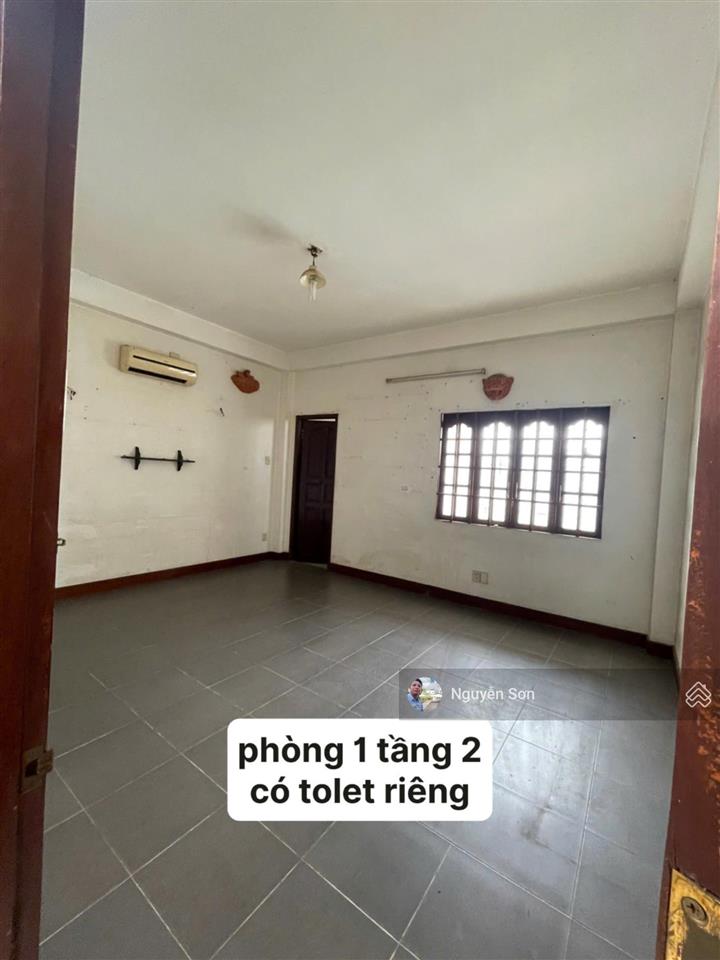 Bán nhà lớn 300m2 sàn  2 sân vườn 6 phòng ngủ  5wc đường 4m, xuân thới đông 2, chỉ 7,2 tỷ