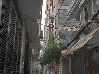 Bán nhà riêng cực đẹp đường phạm văn đồng, 42m2, 4 tầng, dân xây chắc chắn, ô tô đỗ cửa
