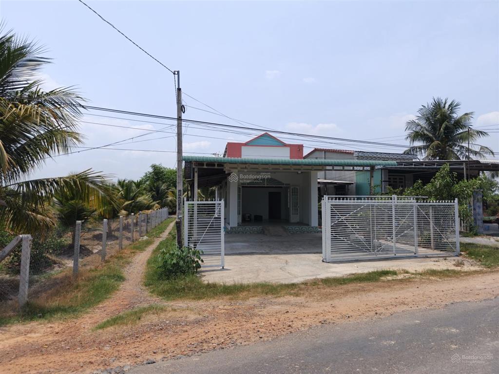 Nhà kinh doanh đường nhựa trước kcn hiệp thạnh