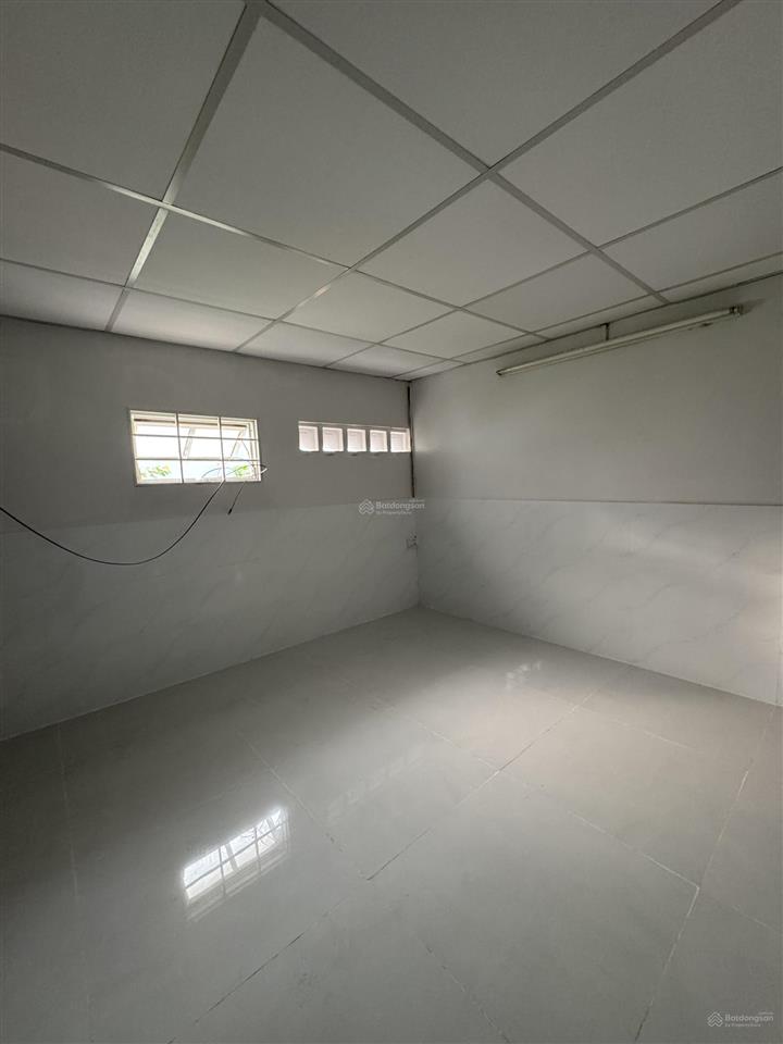Phòng trọ mặt tiền hẻm gần sát vincom trần trọng cung