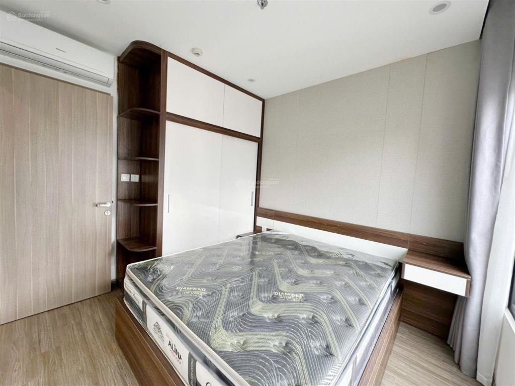 Năm ngoái đu đúng đỉnh 4 tỷ 8, giờ bán cắt lỗ còn 3 tỷ 450 cho căn 2n2vs góc 65m tại vin1