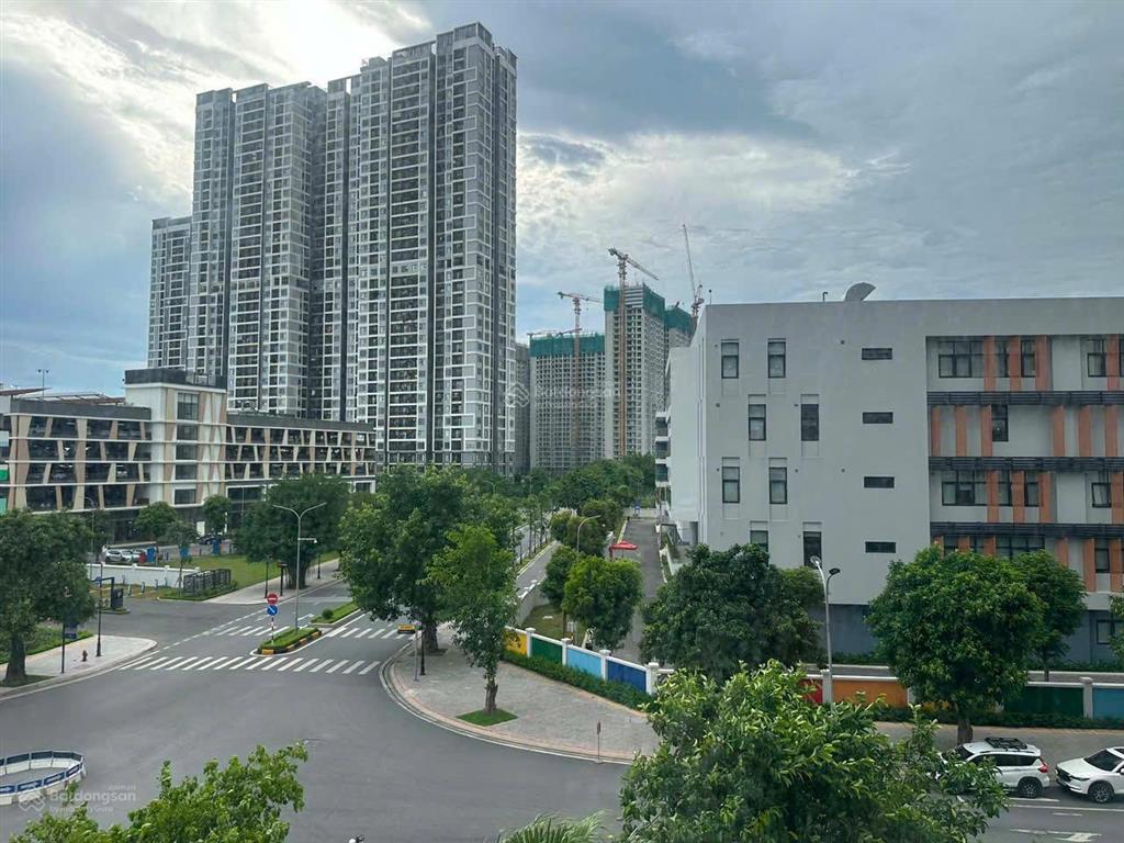 Nhà tôi chuyển chỗ ở cần bán gấp 3n 75m khu s vin1 tâm huyết giá 3tỷ6 view cây xanh cạnh nhà nổi