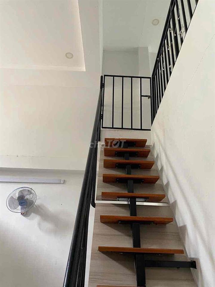 Cho thuê nhà nguyên căn 5*20m 12triệu/tháng