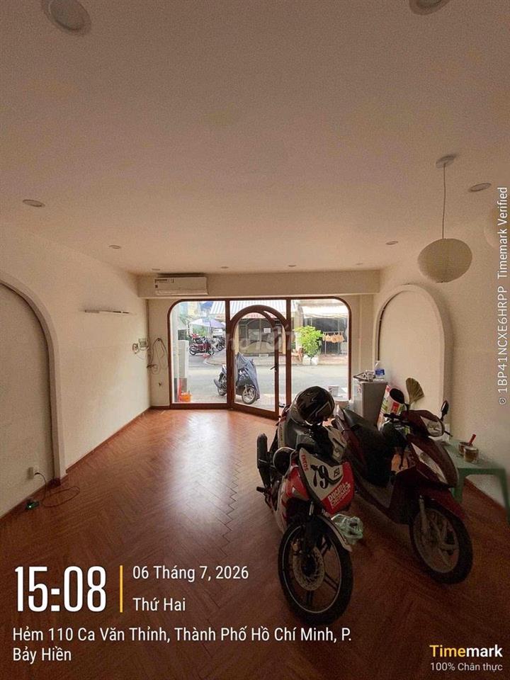 Cho thuê MT 5x8 41m2, 6 tầng, 4 phòng, 5 WC đường Ca Văn Thỉnh