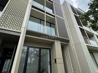 CHO THUÊ NGUYÊN CĂN NHÀ PHỐ SOHO QUẬN 2 TỪ 6 - 12 SETUP VĂN PHÒNG 