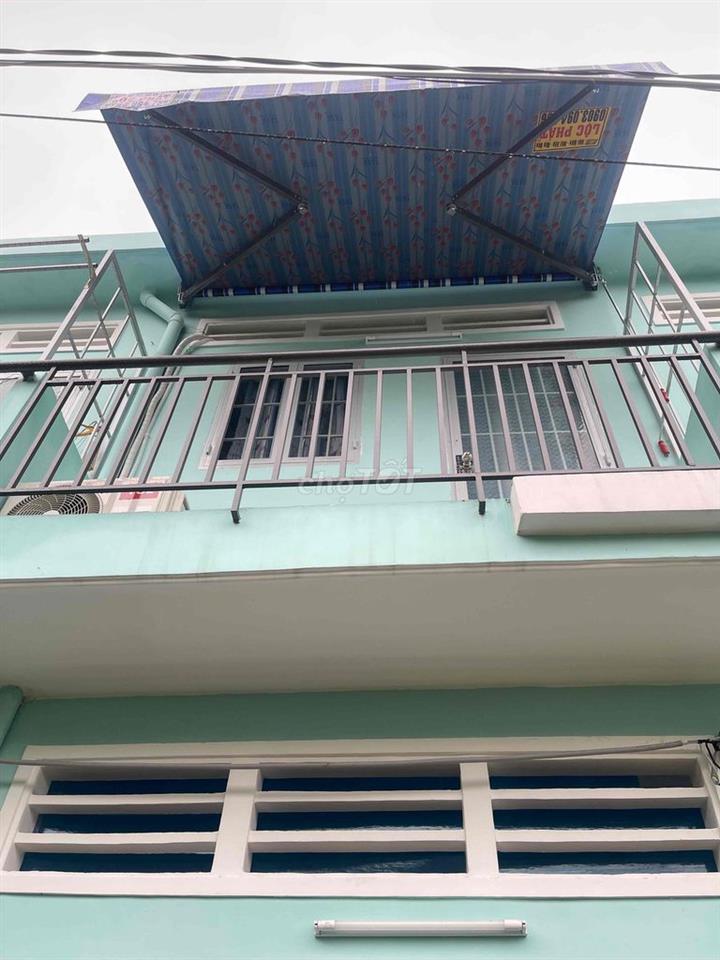 Nhà ở Quận 7, Đường Huỳnh Tấn Phát