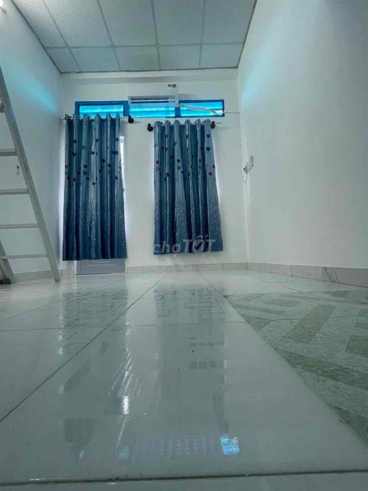 Nhà ở Quận 7, Đường Huỳnh Tấn Phát