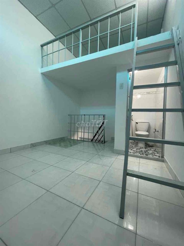 Nhà ở Quận 7, Đường Huỳnh Tấn Phát