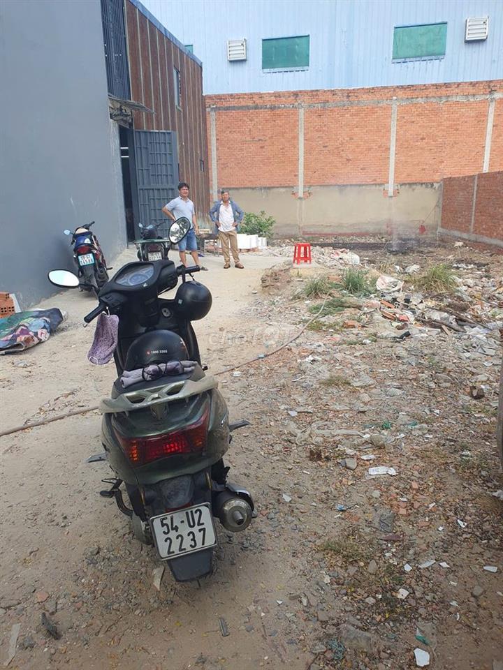 Cho thuê đất trống 156,6m2 hẻm ô tô QL1A