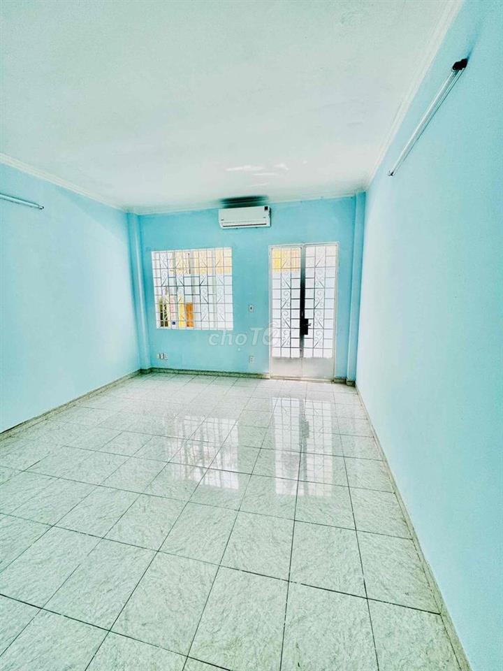 CHO NỮ THUÊ PHÒNG TRỌ BAN CÔNG GÒ VẤP