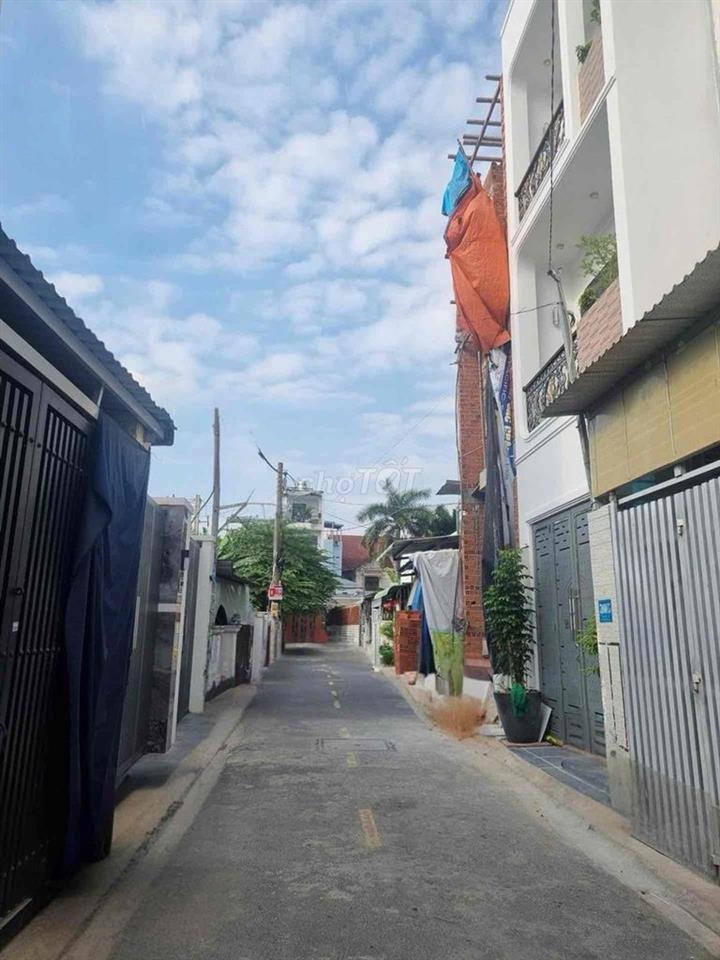 LÔ GÓC 2 MẶT THOÁNG - ĐƯỜNG LÂM THỊ HỐ -  -NGAY HIỆP THÀNH CITY -HXH