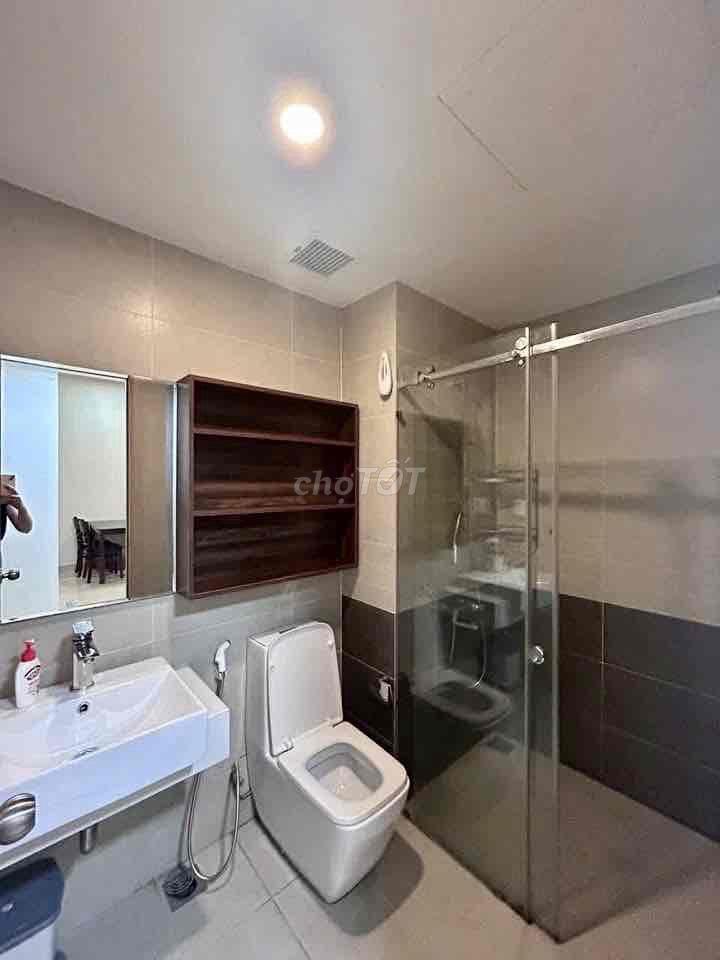 Cho thuê The Sun Avenue Q2, 2PN 1WC, view sông, full nội thất đẹp.