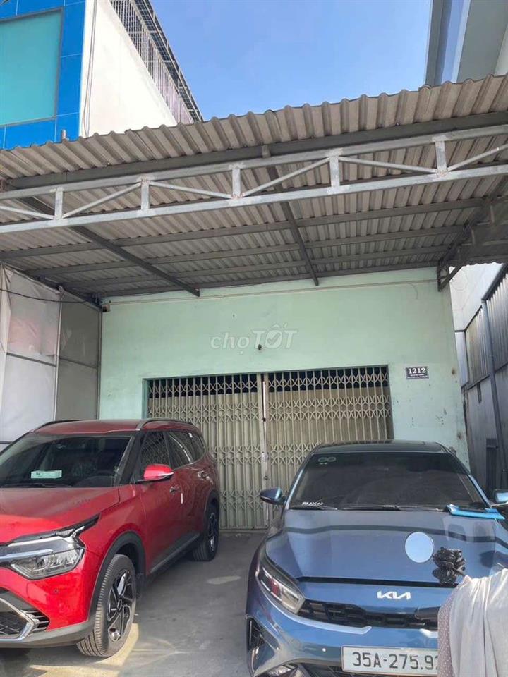 Bán đất tặng nhà cấp 4
