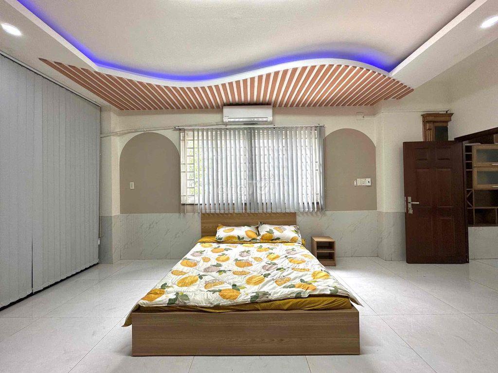 chính chủ cho thuê CHDV full nội thất, dọn vào ở ngay, để được xe hơi