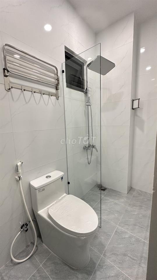 Chính chủ cho thuê phòng 40m2, ban công, tách bếp