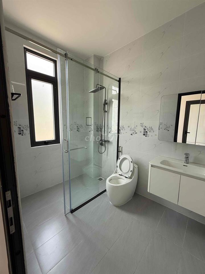 Cho thuê Villa - Nội thất đầy đủ - Ngay Vinhomes Saigon Park
