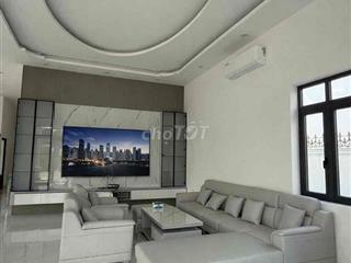 Cho thuê Villa - Nội thất đầy đủ - Ngay Vinhomes Saigon Park