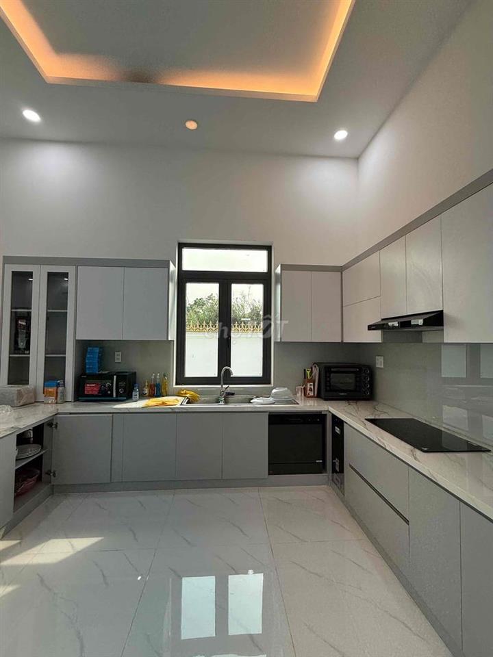 Cho thuê Villa - Nội thất đầy đủ - Ngay Vinhomes Saigon Park