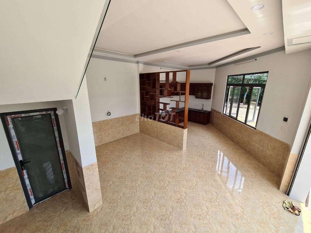 Cho thuê nhà góc 2 MT 163 Nguyễn Cơ Thạch