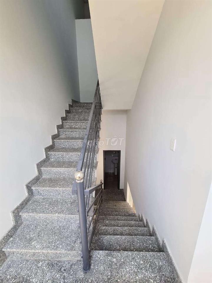 Cho thuê nhà góc 2 MT 163 Nguyễn Cơ Thạch