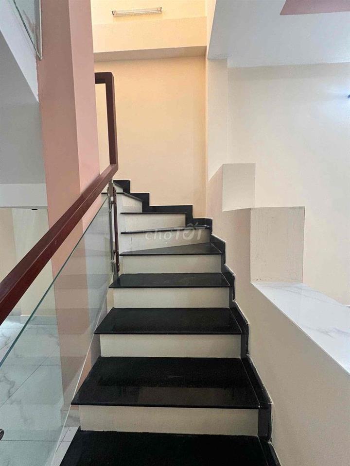 Cho thuê nhà đường số 4 GV