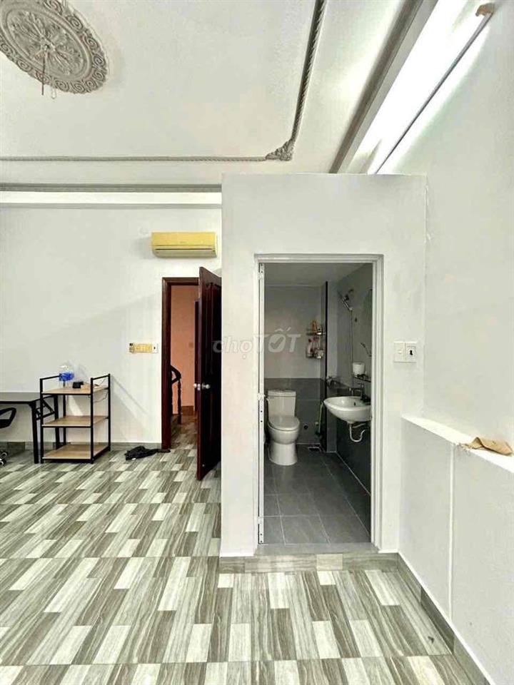 NHÀ THUÊ 4 PHÒNG NGỦ