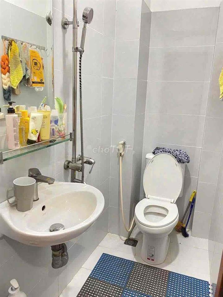 NHÀ MỚI CHO THUÊ P11